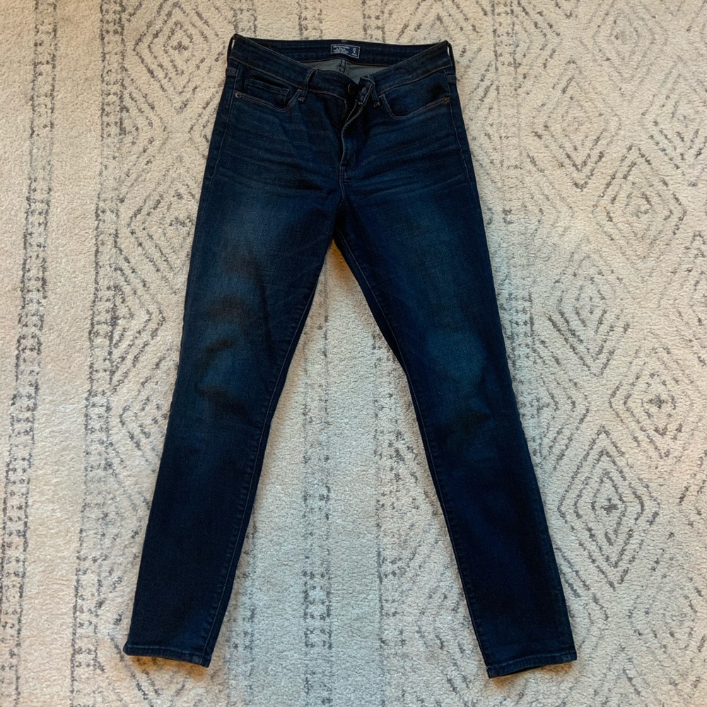 Abercrombie Harper Low Rise Skinny Jean Sz 4/Short